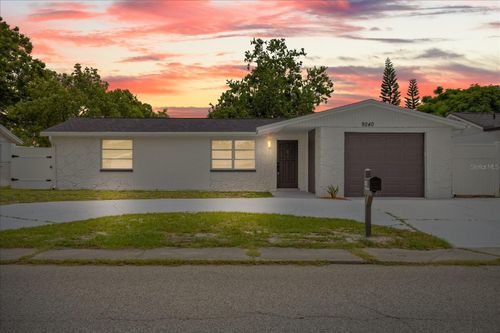 9240 Sterling Ln, PORT RICHEY, FL, 34668-4770 | Card Image
