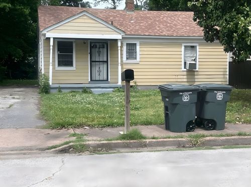 572 Burlington Cir, Memphis, TN, 38127 | Card Image