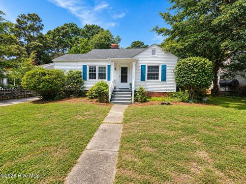 9 E Bayshore Blvd, Jacksonville, NC, 28540-5308 | Card Image
