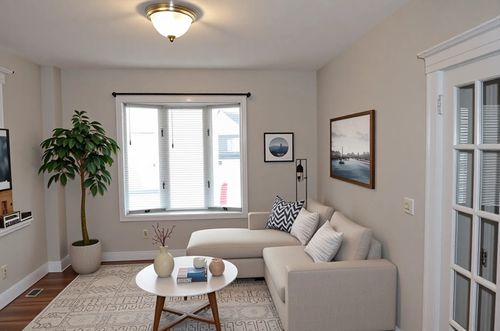 apt-1-34 Channing St, Newton, MA, 02458-1652 | Card Image