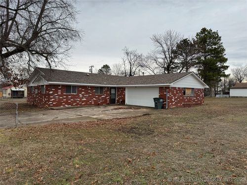 212 W Osage Avenue, Porum, OK, 74455 | Card Image