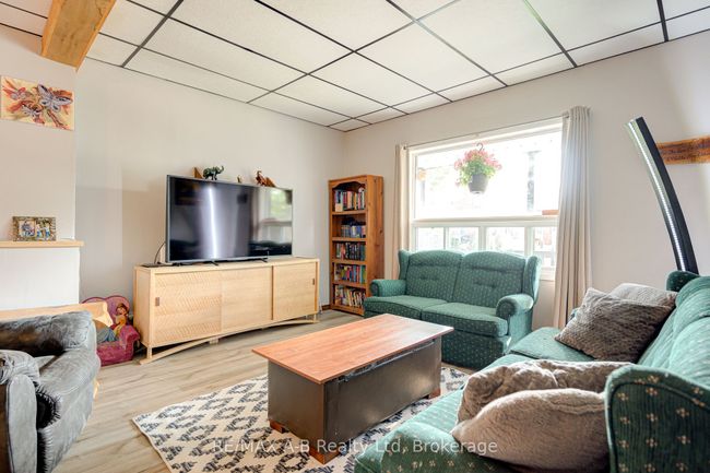 239 Nile St, House other with 4 bedrooms, 2 bathrooms and 8 parking in Stratford ON | Image 10