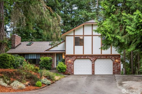 4009 32nd Avenue Ct, Gig Harbor, WA, 98335-8207 | Card Image
