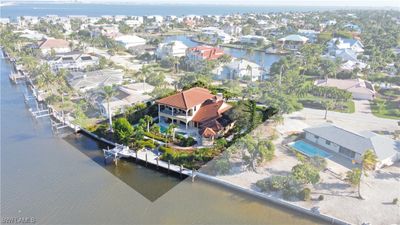 Over 120ft of frontage on one of Sanibel’s premier DIRECT ACCESS canals; No bridges! | Image 3