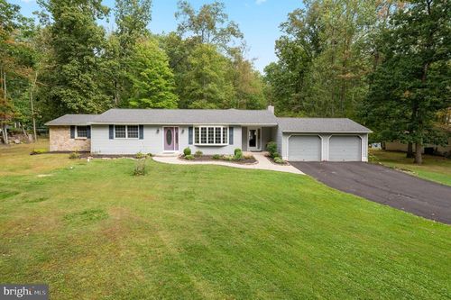 1710 Joanne Dr, QUAKERTOWN, PA, 18951-3830 | Card Image