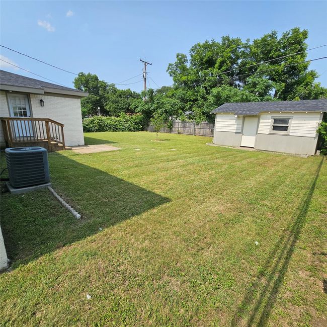 View of yard where you can host gatherings. | Image 28