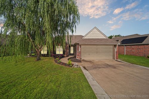 11920 S Holley St, Jenks, OK, 74037-5048 | Card Image