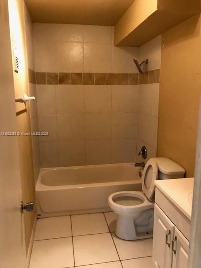 APT-429 - 6960 Nw 186 Th St, Condo with 1 bedrooms, 1 bathrooms and null parking in Hialeah FL | Image 12