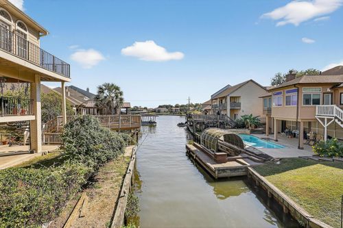 279 Capetown, Montgomery, TX, 77356-8839 | Card Image