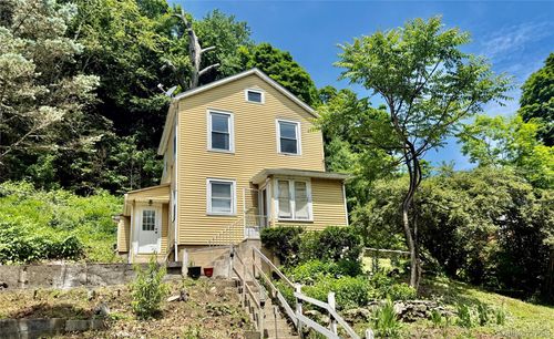 87 S Kensico Ave, Valhalla, NY, 10595-2135 | Card Image