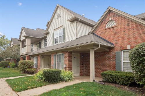 9448 Nature View Ln, Ypsilanti, MI, 48197-8740 | Card Image