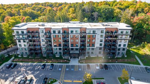 607-304 Essa Rd, Barrie, ON, L9J0H4 | Card Image
