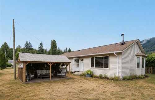135 Macdonald Rd, Lake Cowichan, BC, V0R2G1 | Card Image