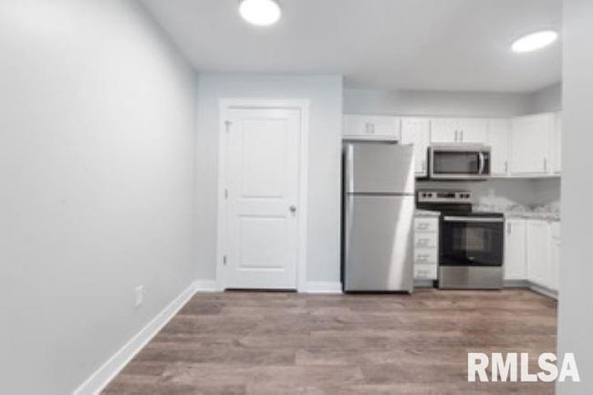 APT-5 - 1650 W 42 Nd St, Condo with 2 bedrooms, 1 bathrooms and 1 parking in Davenport IA | Image 4