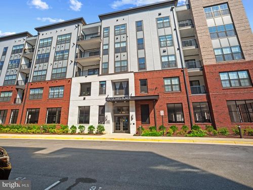 apt-402-104 Saint Ives Pl, OXON HILL, MD, 20745-1453 | Card Image