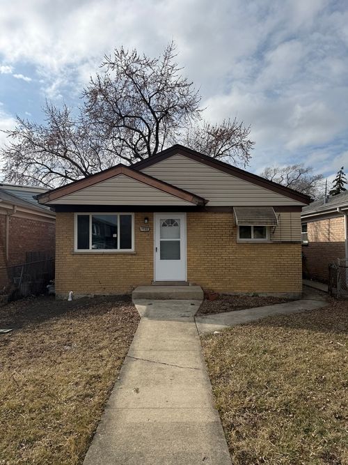 7732 Lotus Ave, Burbank, IL, 60459-1337 | Card Image