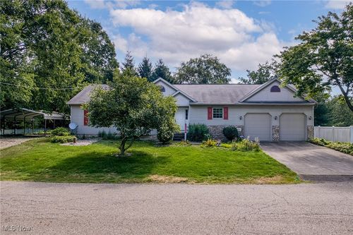 8550 Sylvan Ave Nw, North Canton, OH, 44720-4882 | Card Image