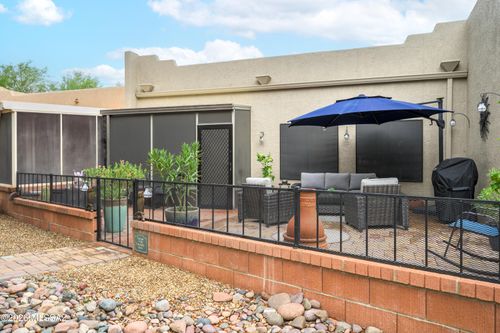 597 W Union Bell Drive, Green Valley, AZ, 85614 | Card Image