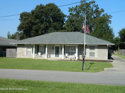 7929 Hilo Way, Diamondhead, MS, 39525-3639 | Card Image