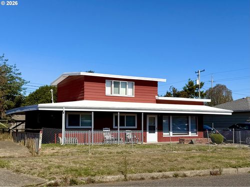 964 Michigan Ave, Coos Bay, OR, 97420-3140 | Card Image