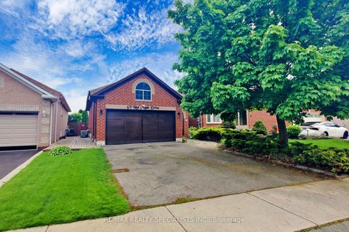 69 Red Maple Dr, Brampton, ON, L6X4M1 | Card Image