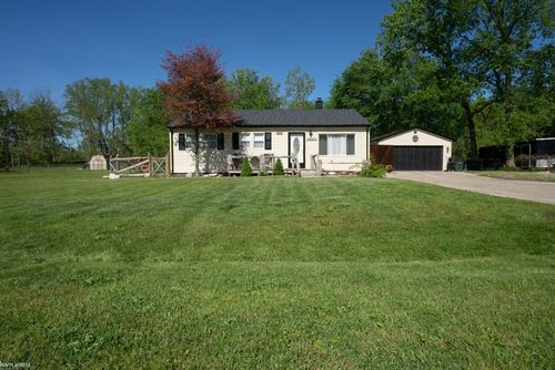 50511 Mile End Dr, Shelby Township, MI, 48317-1152 | Card Image