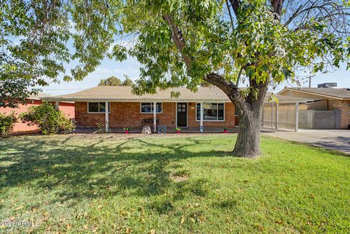 3915 W Berridge Lane, Phoenix, AZ, 85019 | Card Image