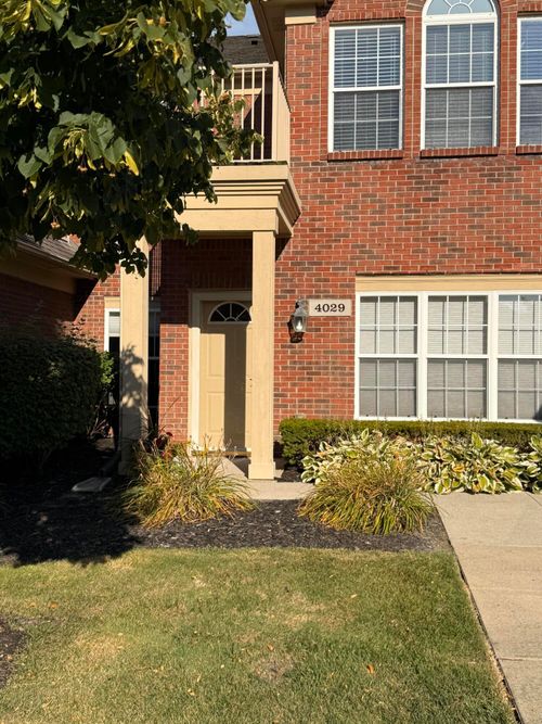 4029 Cornerstone Dr, Canton, MI, 48188-7911 | Card Image