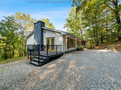 930 Upper Midway Drive, House other with 3 bedrooms, 2 bathrooms and null parking in Dunbar WV | Image 1