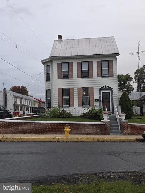 7 Walnut St, NEWVILLE, PA, 17241-1521 | Card Image