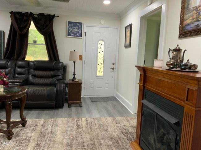 Storey Family room 3 | Image 15
