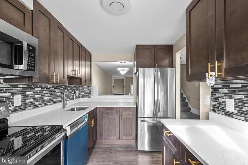 6185 Little Valley Way, ALEXANDRIA, VA, 22310-1551 | Card Image