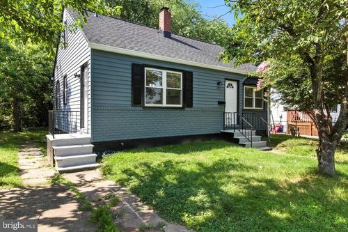 821 S Woodlynn Rd, BALTIMORE, MD, 21221-5244 | Card Image