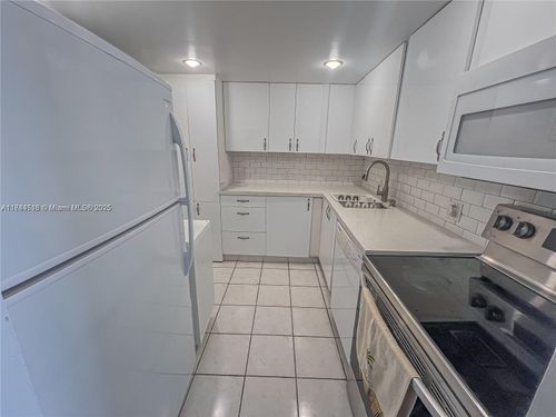 apt-808-3625 N Country Club Dr, Aventura, FL, 33180-1712 | Card Image