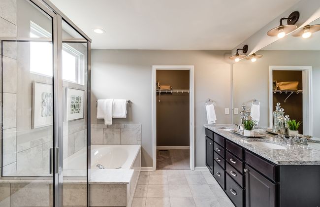 2735 Tulip Way, House other with 5 bedrooms, 3 bathrooms and null parking in Commerce Twp MI | Image 10