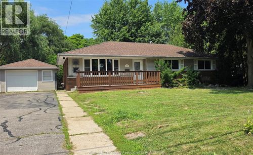 1050 Bartlet Dr, Windsor, ON, N9G1V4 | Card Image