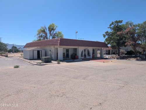 1301 Country Club Rd, Santa Teresa, NM, 88008-9431 | Card Image