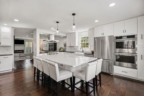 1622 Crystal Lake Dr, Brentwood, TN, 37027-7927 | Card Image