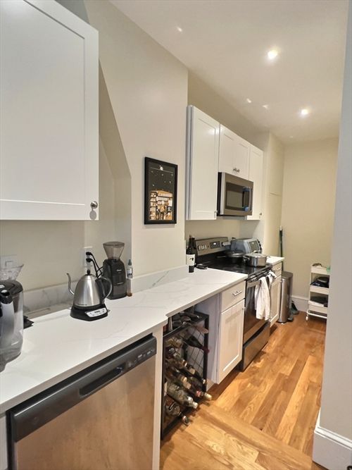 apt-2f-23 Garrison Rd, Brookline, MA, 02445-4460 | Card Image