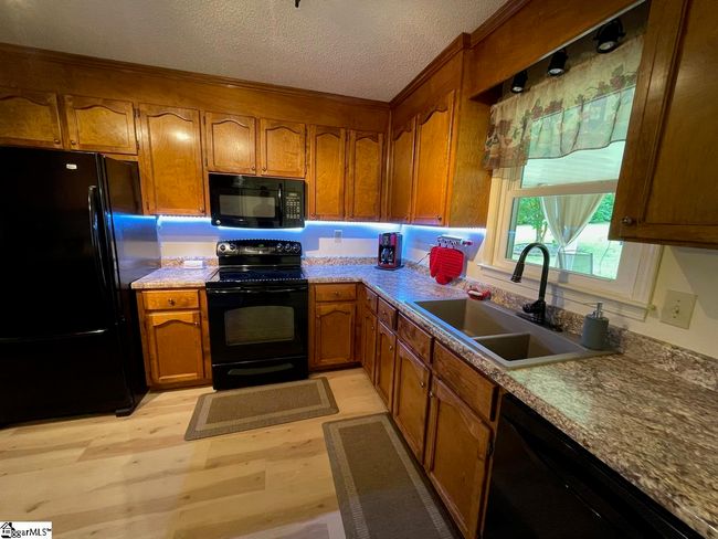 107 Williams Rd, House other with 3 bedrooms, 2 bathrooms and 2 parking in Taylors SC | Image 12