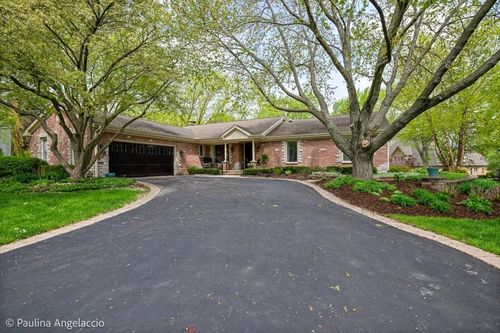 570 Hillside Ct, Barrington, IL, 60010-4602 | Card Image