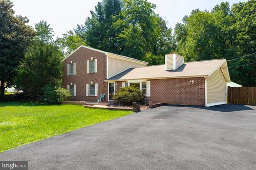 8407 Spruce St, MANASSAS, VA, 20111-2111 | Card Image