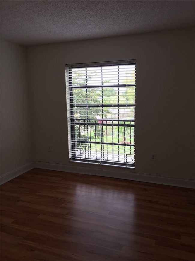 APT-301C - 5530 Nw 44 Th St, Condo with 2 bedrooms, 2 bathrooms and null parking in Lauderhill FL | Image 12