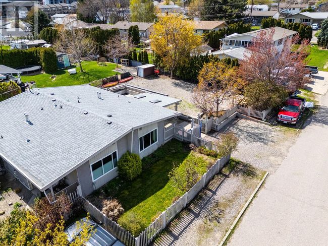 2431 Bering Rd, Home with 2 bedrooms, 1 bathrooms and 5 parking in West Kelowna BC | Image 31