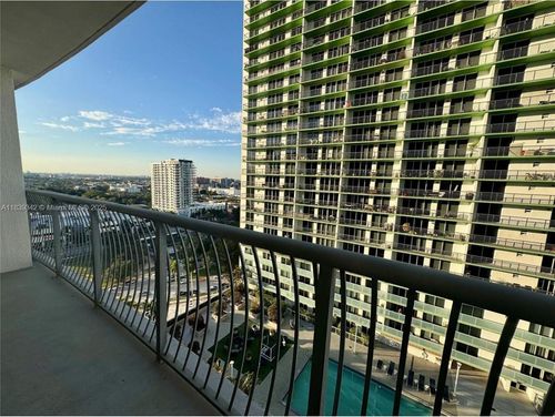 apt-1907-1750 N Bayshore Dr, Miami, FL, 33132-3207 | Card Image
