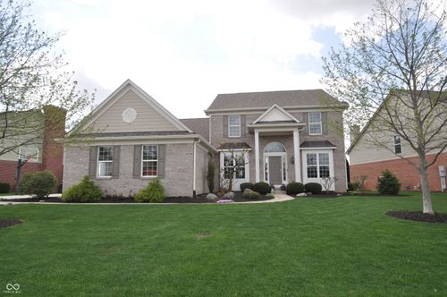 4620 Pebblepointe Pass, Zionsville, IN, 46077-8988 | Card Image