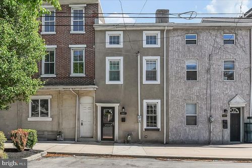 387 E Hector St, CONSHOHOCKEN, PA, 19428-1916 | Card Image