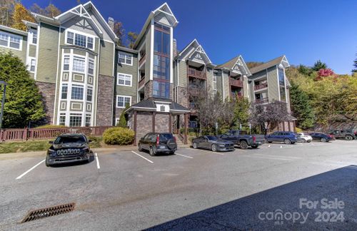 c301-2000 Olde Eastwood Village Boulevard, Asheville, NC, 28803 | Card Image