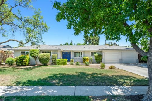 654 W Celeste, Fresno, CA, 93704 | Card Image