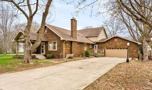 201 S River Road, North Manchester, IN, 46962 | Card Image